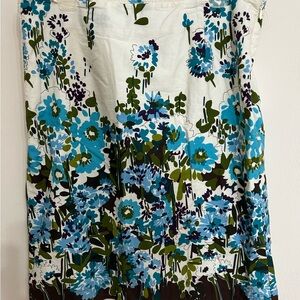Bass Heritage Collection Skirt with Green and Blue Floral Design Size 10